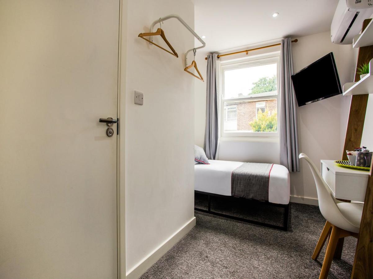 Oyo Mystay Inn London Exterior photo