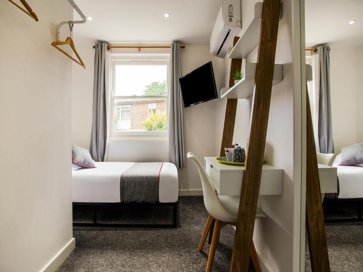 Oyo Mystay Inn London Exterior photo