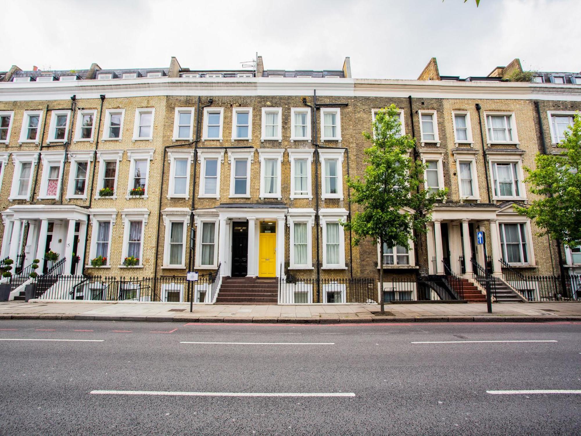 Oyo Mystay Inn London Exterior photo